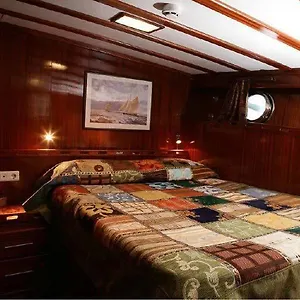Tersane Iv Vincitore 4 Di Bruno Barbieri Bateau-hôtel