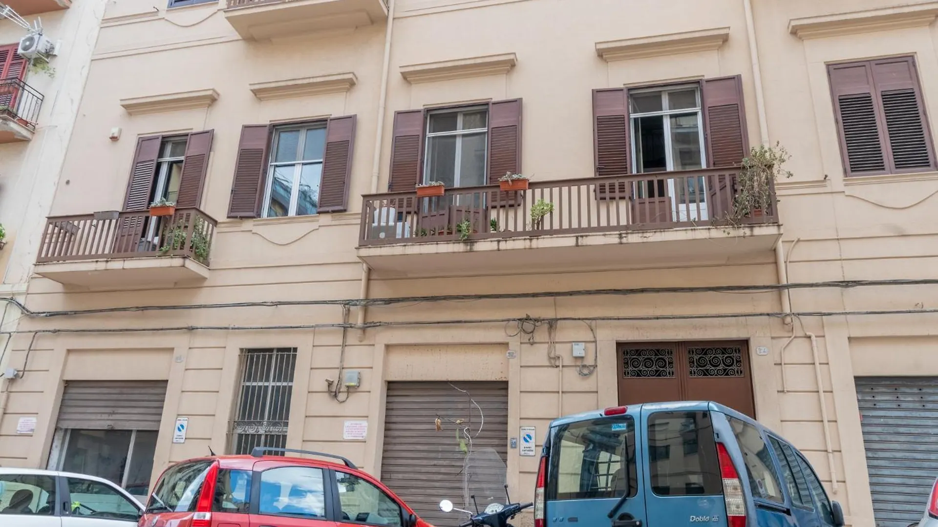 Mariano Apartment Палермо